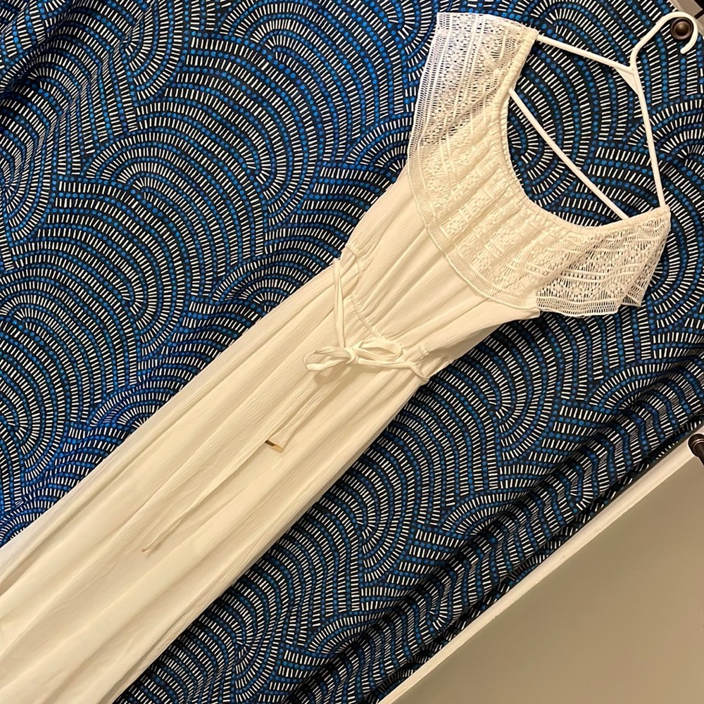 White maxi dress
